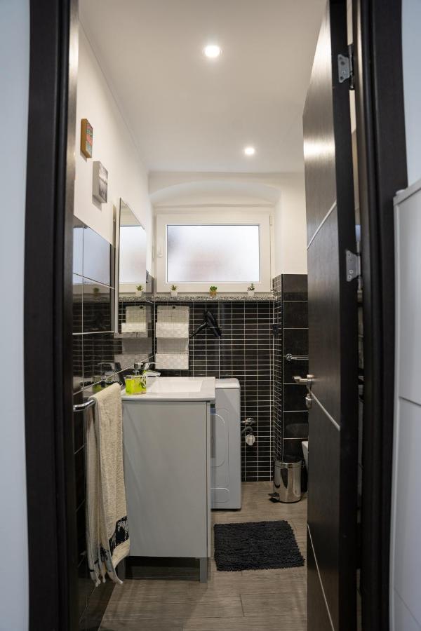 Rovigno Tesoro 1 Apartment Luaran gambar